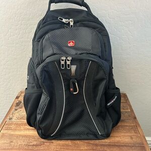 SwissGear Black Backpack with Padded Straps and Modern Design